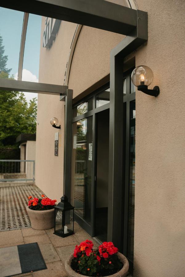 Hotel Das Kleine Ritz Fellbach Esterno foto