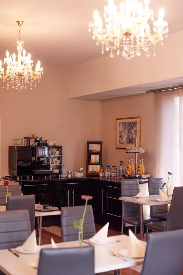 Hotel Das Kleine Ritz Fellbach Esterno foto