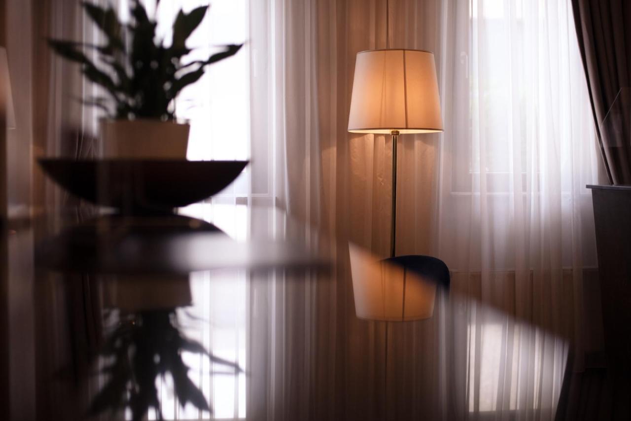 Hotel Das Kleine Ritz Fellbach Esterno foto